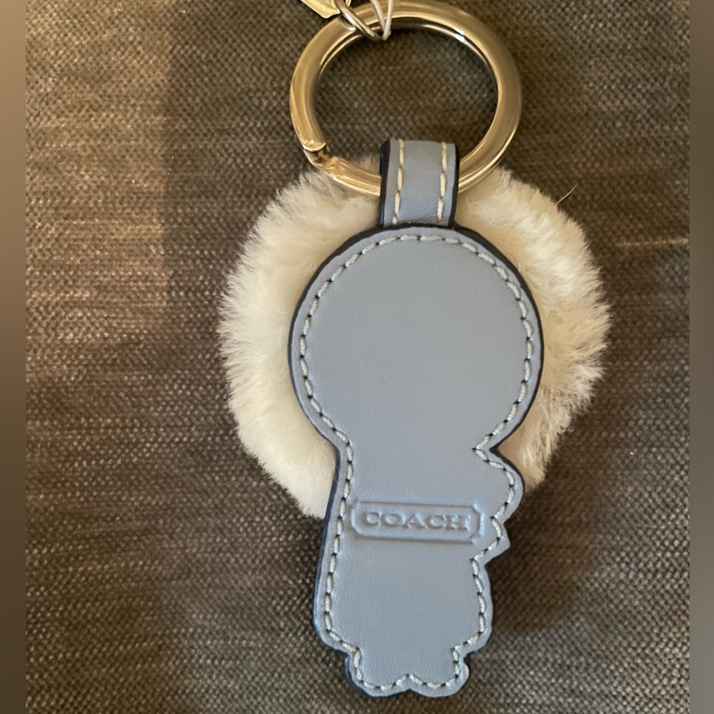 Eskimo Coach Keychain - Picture 3 of 4
